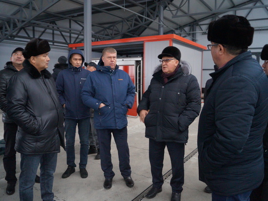 Гости из Казахстана посетили роботизированную молочно-товарную ферму