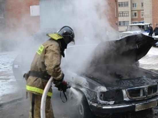 Поджигателя машин ищут в Ивантеевке