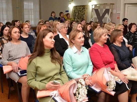 Кировским педагогам проиндексируют зарплату на 11%