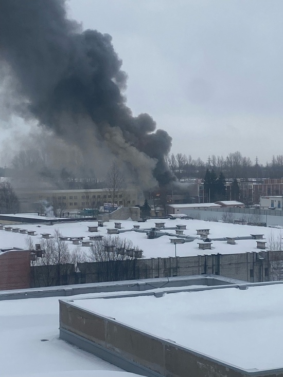 В Ярославле погасили пожар в АТП