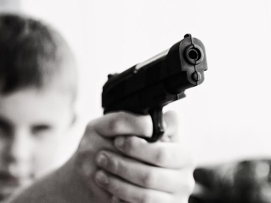 Школьник случайно подстрелил друга из пневматического пистолета