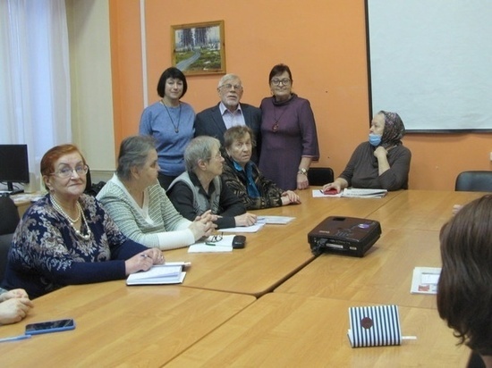 Пожилые архангелогородцы обсудили вопросы укрепления памяти в рамках народного университета