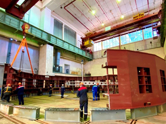 Сборку нового статора для гидрогенератора начали на Чебоксарской ГЭС