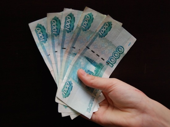 Жителям Волгограда напомнили новые правила выплаты аванса в 2023 году