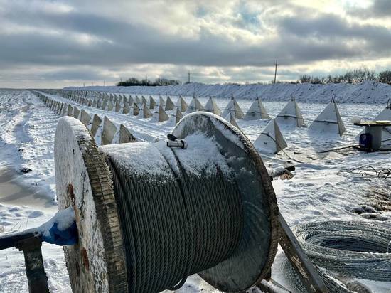В Белгородском районе заканчивают возведение линии обороны