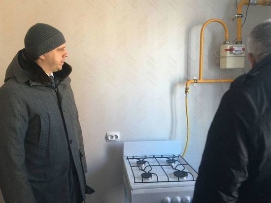 В Малоархангельске Орловской области сироты получили ключи от своих квартир