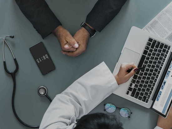 Чат-боты запустили для пациентов двух медучреждений в ДНР