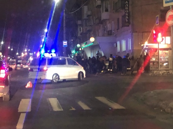 В Твери на Волоколамском проспекте столкнулись иномарки, а пострадал пешеход