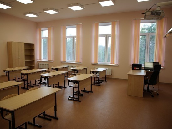 В Рыбинске школьники будут учиться во вторую смену из-за неисправного потолка