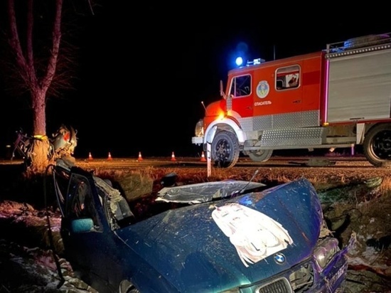 Пожарные в Черняховске спасли человека из горящего авто
