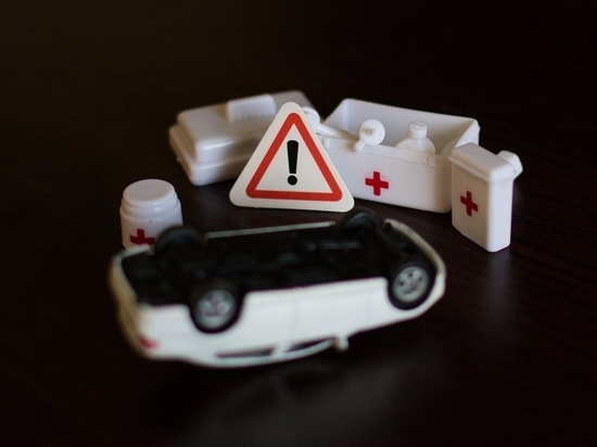 Четверо спасателей выезжали на место смертельной аварии в Карелии