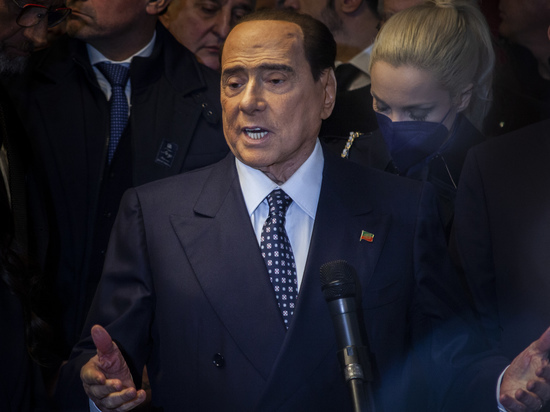 Экс-премьер Италии Берлускони назвал человека, который сможет решить конфликт на Украине