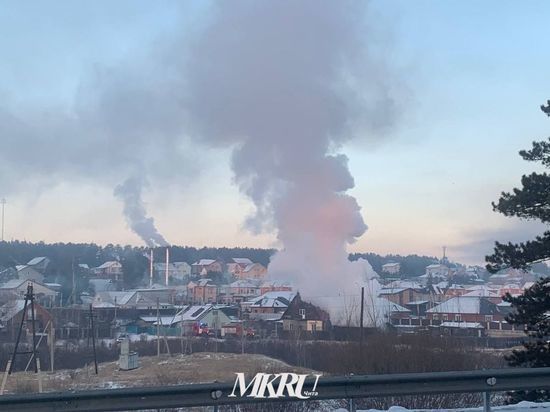 Гараж загорелся в Сенной Пади в Чите