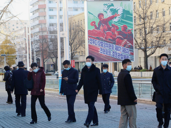 Жителей Пхеньяна закрыли на карантин и потребовали чаще проверять температуру