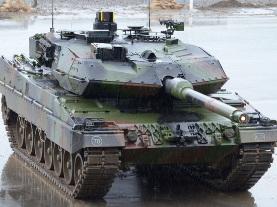 Писториус: Германия передаст Украине танки Leopard до лета