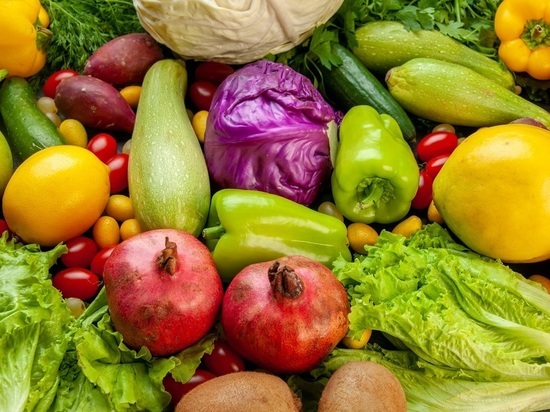 Как и чем правильно мыть покупные овощи и фрукты: отмываем химию и парафин