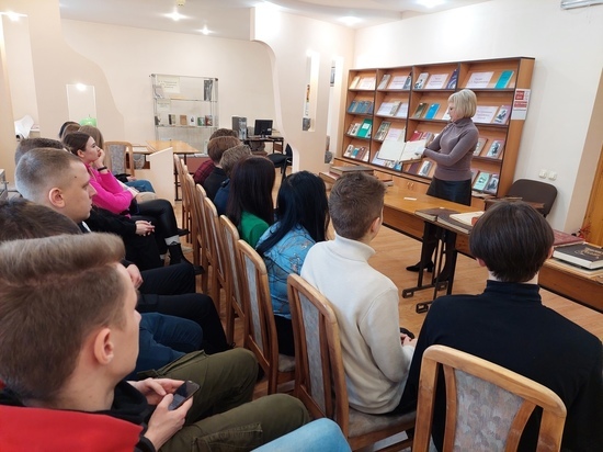 В Смоленске студентов погрузили в мир книжных памятников