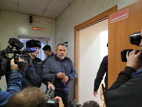 В Новосибирске избирают меру пресечения экс-директору "Красного факела" Кулябину