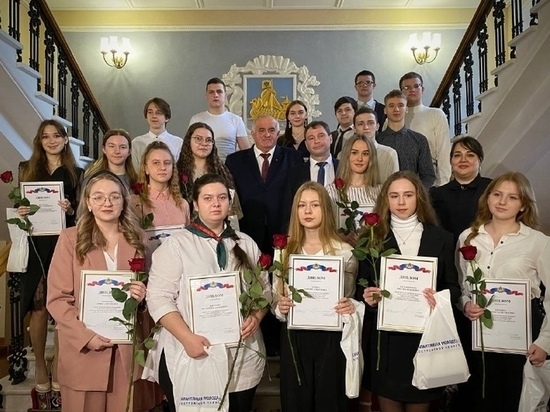 В Татьянин день губернатор Костромской области вручил областные премии 20 студентам