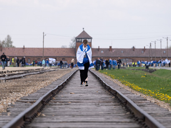 ФСБ опубликовала документ об участии поляков в убийствах узников Освенцима