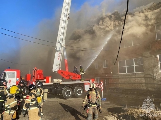 В Ставрополе произошел пожар в цехе по изготовлению металлоизделий