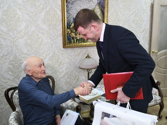 Евгений Наумов поздравил краснодарского учёного Валентина Колбикова со 100-летием
