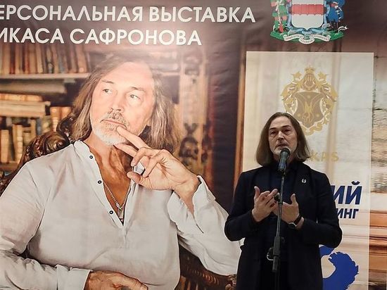 Известный художник Никас Сафронов презентовал омичам портреты олимпийских чемпионов