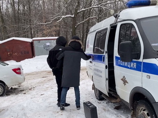 Курские полицейские перекрыли канал продажи наркотиков