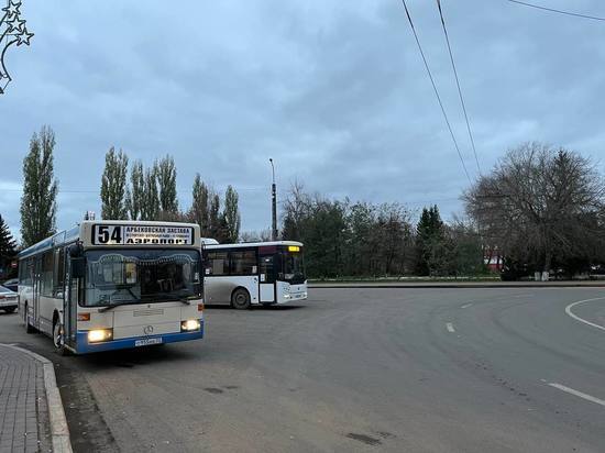 В Пензе автобусы проезжают мимо пассажиров