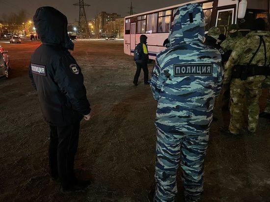 Екатеринбургская полиция проверила мигрантов на Сортировке