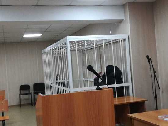 В Новосибирске отпустили из зала суда мать двоих погибших на пожаре детей