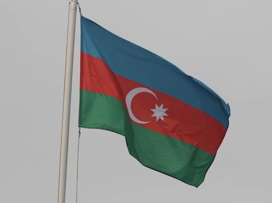 Азербайджан решил вывезти сотрудников посольства в Тегеране после нападения
