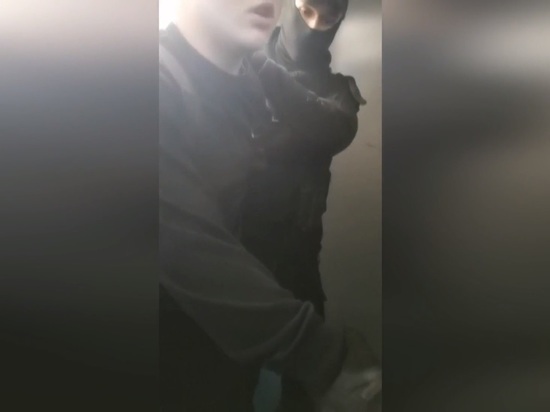 Полицейские Хакасии съездили в Омск, чтобы задержать 17-летнего мошенника