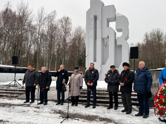 Автопробег в честь 79-летия полного снятия блокады Ленинграда прошел в Ломоносовском районе