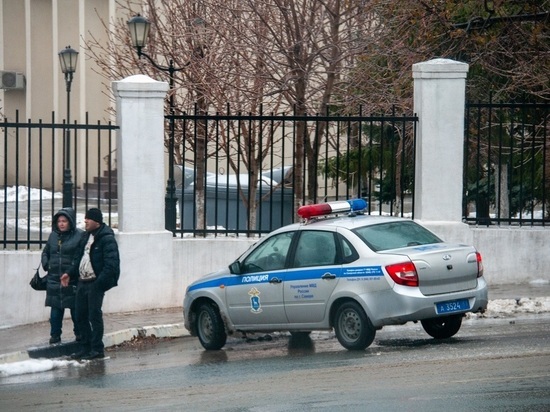 Старший по дому и сосед семьи, в которой покончил с собой 11-летний мальчик, рассказал порталу Ngs.ru, что мальчика воспитывала мать
