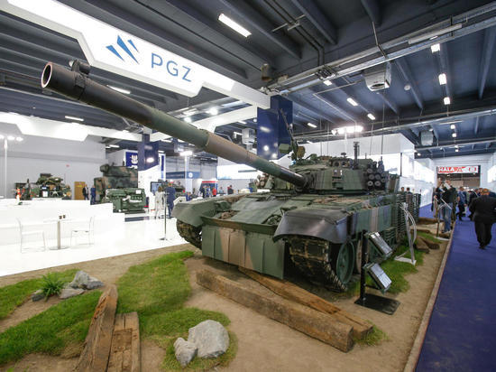 Эксперт объяснил желание Польши "утилизировать" танки Twardy на Украине
