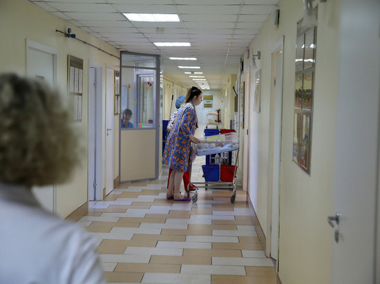Петербургские врачи сделали беременной новгородке внутриутробное переливание крови