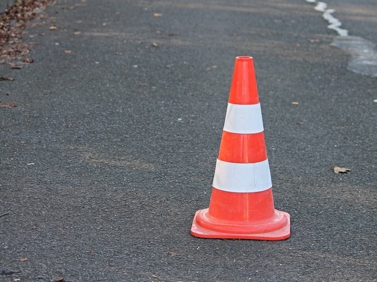 Движение для автомобилей ограничат на семи трассах в Ленобласти 29 января
