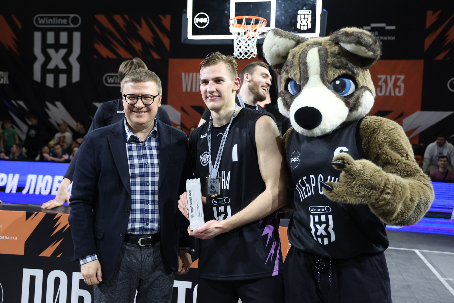 Алексей Текслер посетил игры Суперкубка чемпионата России по баскетболу 3х3