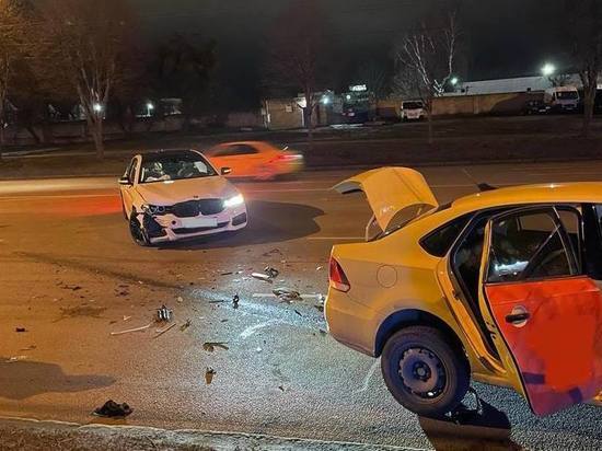 В Калининграде BMW влетел в Volkswagen, пострадали пассажиры