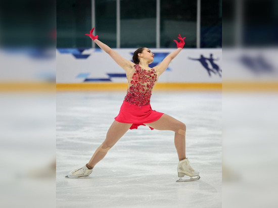 Победительницей чемпионата Петербурга стала 16-летняя фигуристка Ксения Гущина