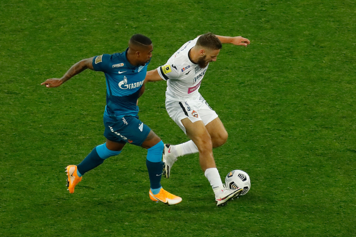 Malcolm warned the management of Zenit that he wants to Paris Saint-Germain, but will only go on loan