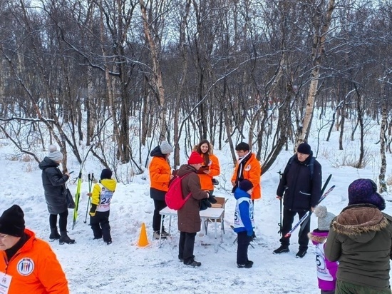 В спортивном празднике в Североморске поучаствовали более сотни юных лыжников