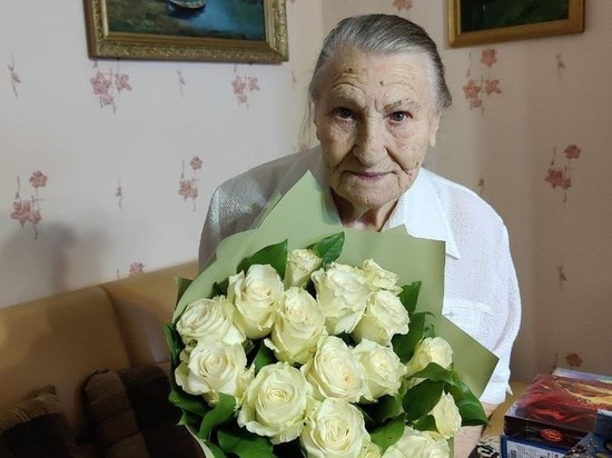 Ветеран из Тверской области Анна Попова празднует 100-летний юбилей