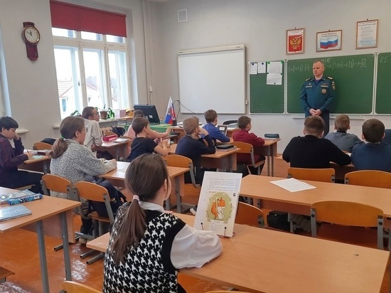 В Руднянской школе поговорили о правилах поведения у водных объектов