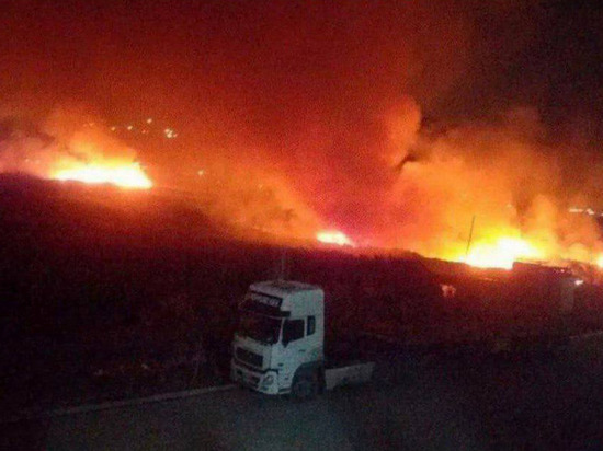 В Сирии неопознанные самолеты уничтожили колонну грузовиков