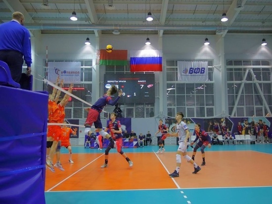 В Лабытнанги стартовал пятый тур чемпионата молодежной лиги по волейболу