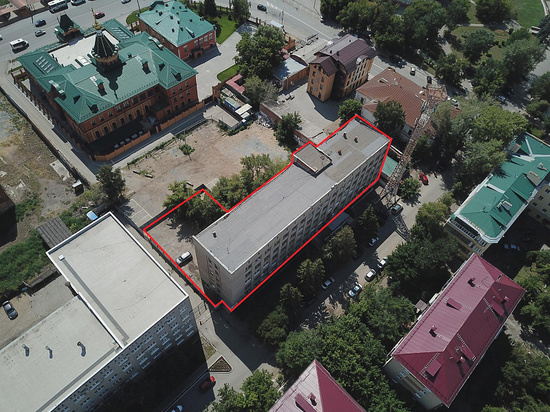 В Омске продают офисное здание возле кинотеатра “Маяковский”