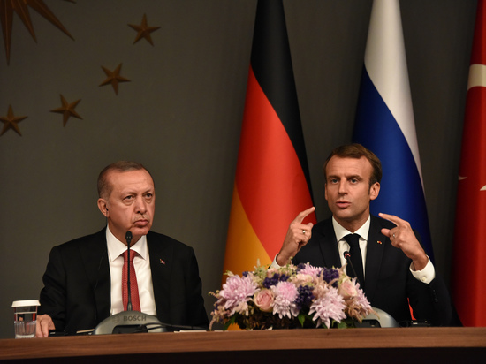 Эрдоган обрушился с резкой критикой на Макрона: "не честный политик"