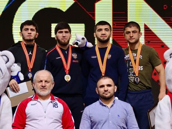 Росгвардеец с Северного Кавказа взял золото международного турнира по вольной борьбе